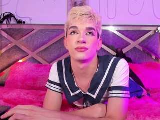 danttee Live Webcam on CamSoda