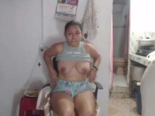 Live webcam model karlapum on Soda Cams