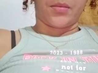 le modèle karlapum est en webcam porno dans un show sur le site camsoda, il possède les tags suivants: amateur,lush,wet,toys,tease,solo,shaved-pussy,robe,pov,ass,middle-aged,outdoor,lovense,brown-eyes,bedroom,living-room,black hair,bikini,cum,dildo