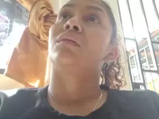 karlapum's Live Sex Cam Show