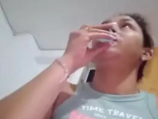 karlapum's Live Sex Cam Show