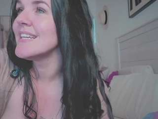 Ivy Swings live cam preview