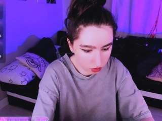 lilythompsonx's CamSoda show and profile