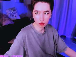 lilythompsonx's CamSoda show and profile