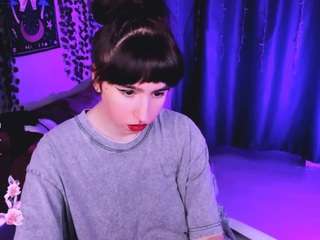 lilythompsonx live on CamSoda