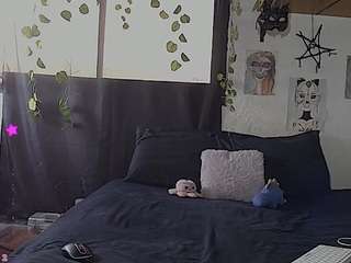 cute-melanie webcam