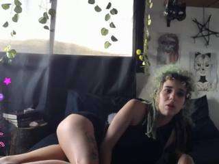  cute-melanie chat room