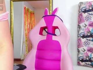 IndiraCollins live webcam show