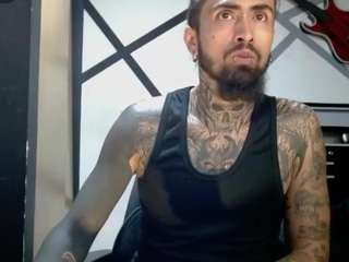 Live cam show with DAIMON-ROCK
