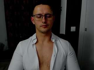 davidgg2000's CamSoda show and profile