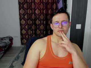 davidgg2000, recent webcam model, live from Camsoda