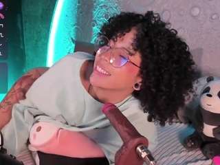 emma-nakamura Webcam Model Profile