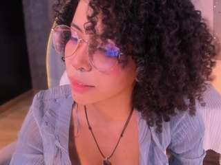 emma-nakamura webcam model