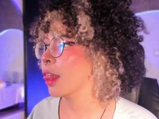 emma-nakamura webcam