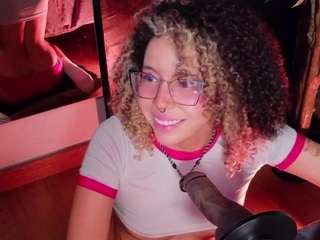 emma-nakamura live webcam show