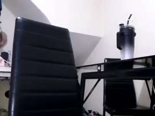 nata520, female webcam model,  years old, on live webcam