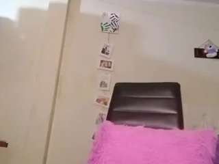 rubia_oficialmilf