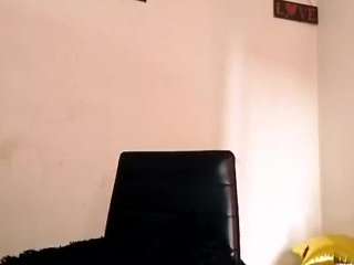 rubia_oficialmilf live webcam show