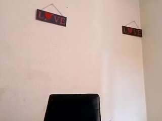 rubia_oficialmilf live webcam show