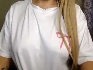 rubia_oficialmilf