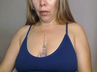 rubia_oficialmilf