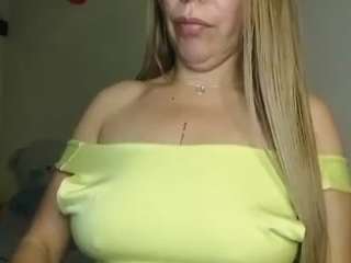 rubia_oficialmilf