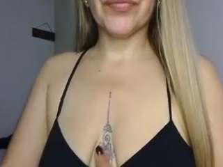 rubia_oficialmilf
