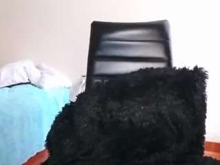 rubia_oficialmilf