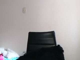 rubia_oficialmilf