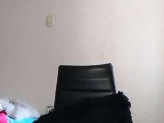 rubia_oficialmilf