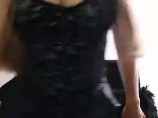 rubia_oficialmilf