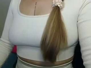 rubia_oficialmilf