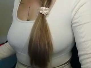 rubia_oficialmilf