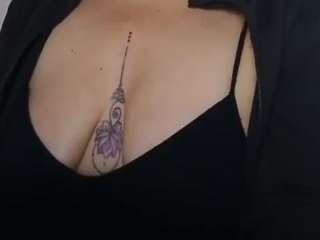 rubia_oficialmilf live cam preview