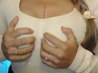 rubia_oficialmilf live cam preview