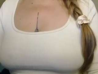 rubia_oficialmilf live cam preview