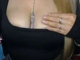 rubia_oficialmilf live cam preview