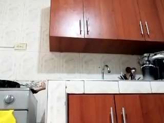 rubia_oficialmilf