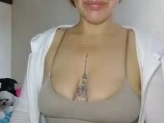 rubia_oficialmilf live cam preview
