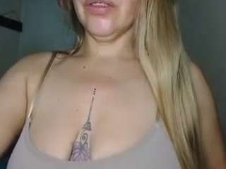 rubia_oficialmilf