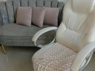 Aida-adams live webcam show