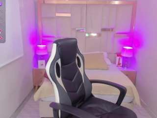 nikibryce from camsoda
