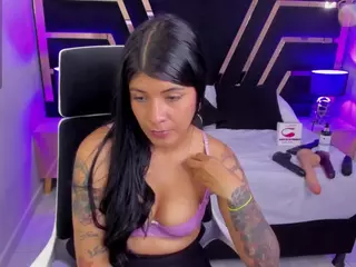 nikibryce's Live Sex Cam Show