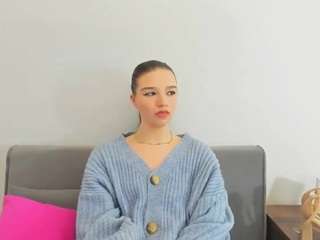 avacute Live Webcam on CamSoda