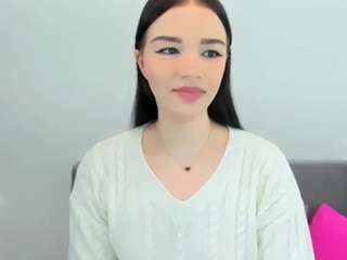 avacute, female webcam model,  years old, on live webcam