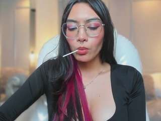 azurakindong's CamSoda show and profile