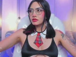 azurakindong's CamSoda show and profile