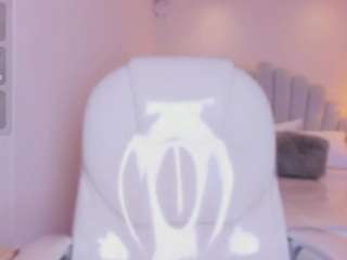 AzuraKindong live webcam show