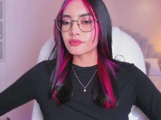 AzuraKindong live webcam show