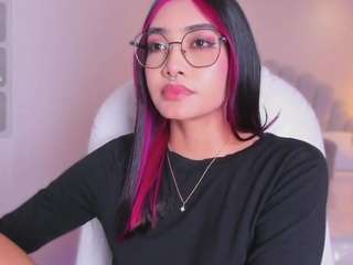 AzuraKindong live webcam show